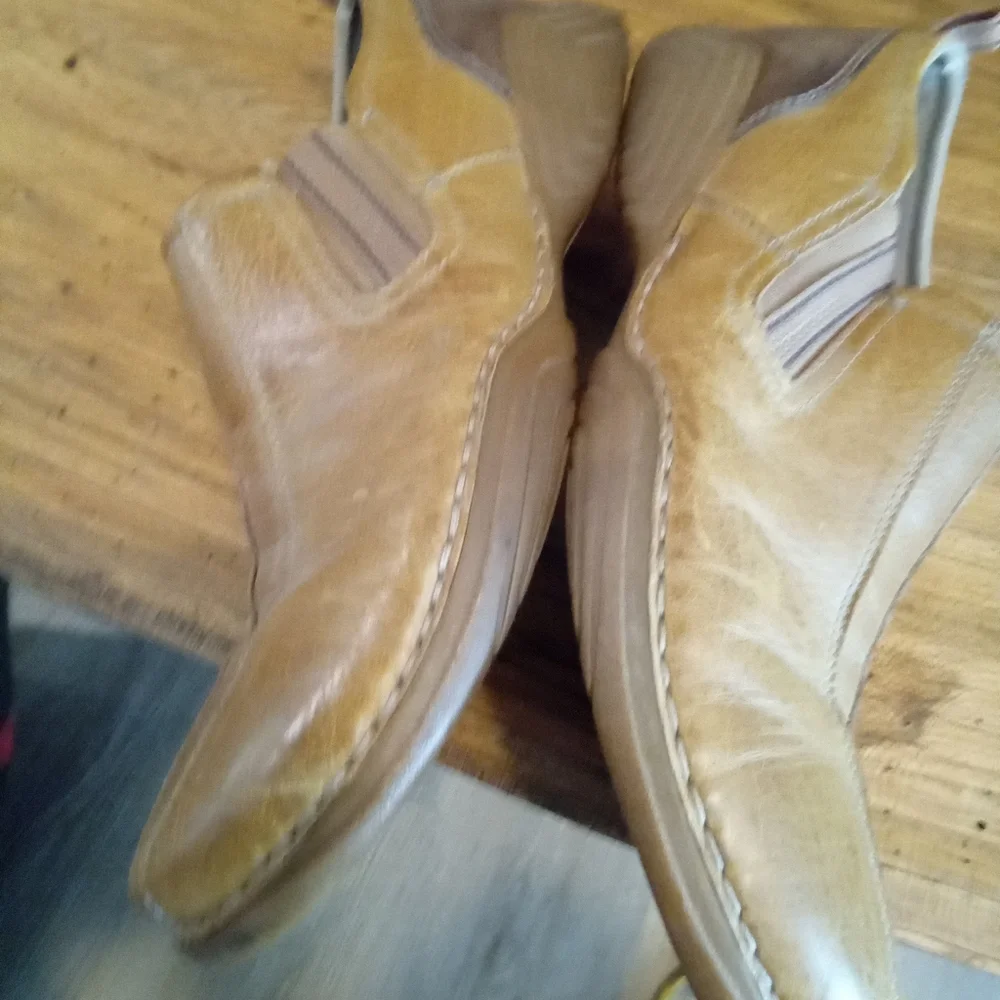 Rockport Men's Size 11 Cognac Brown Leather Slip-On Shoes